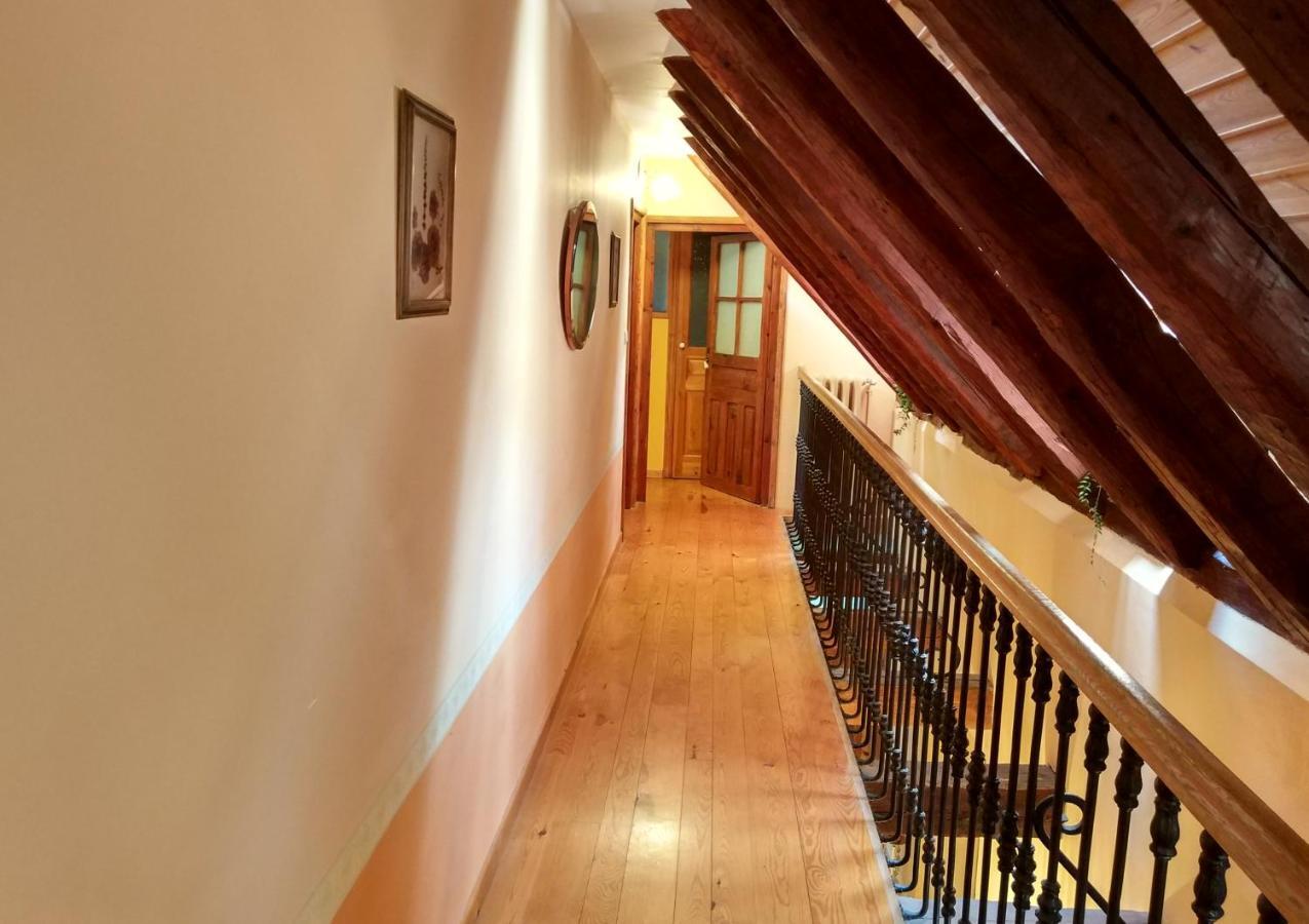 Posada Magoria Anso Bagian luar foto
